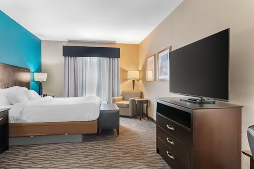 Best Western Plus Hiawatha Hotel