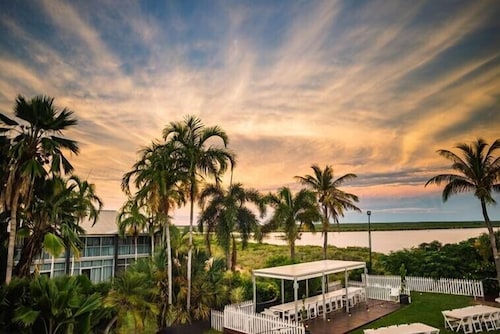 Mangrove Hotel