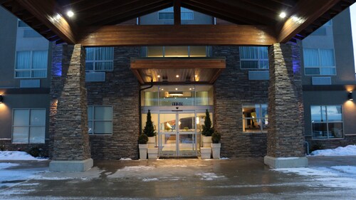 Holiday Inn Express Golden-Kicking Horse by IHG