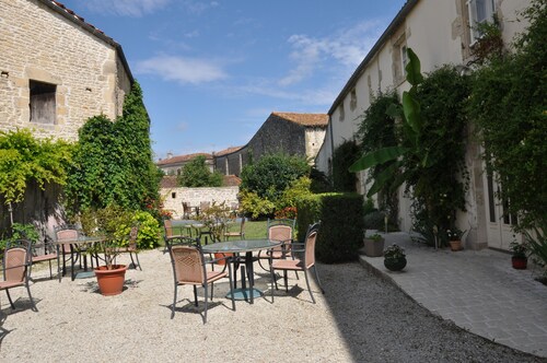 Hotel du Donjon