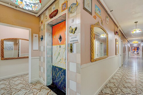 James Hotel - Near Miami Beach Convention Center