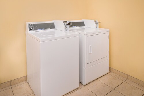 Americas Best Value Inn & Suites Livingston