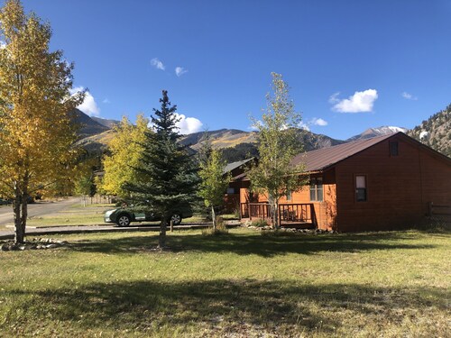 Four Seasons of Fun at this Cozy Cabin in Charming, Family-friendly Lake City