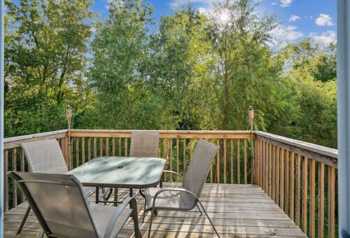 Spacious 4 BR Home Convenient Location