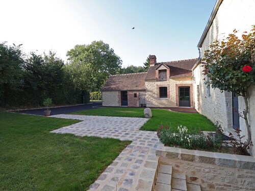 Maison de charme avec jardin clos, proche de Sées et activités, animaux bienvenus