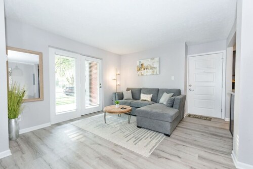 Shopping Paradise | Free coffee + Parking