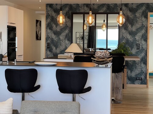 Pleasant, comfortable apartment with sea view