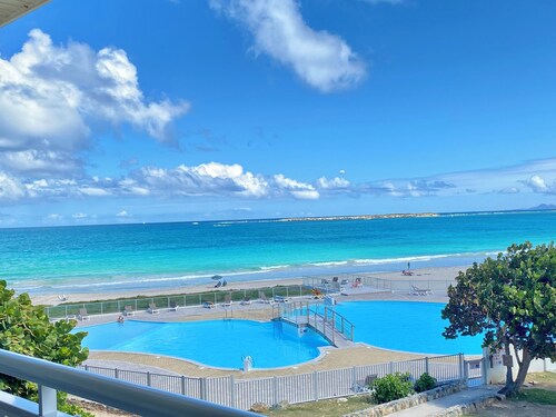 TURQUOISE BEACHFRONT OCEANVIEW SUITE & POOL - 1ST ROW - PREMIUM SCES - 5 STARS