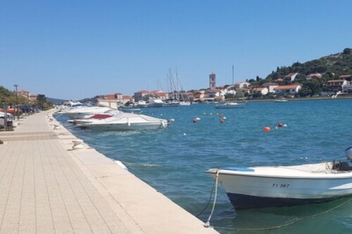 Beautiful 2 room apartment with sea view