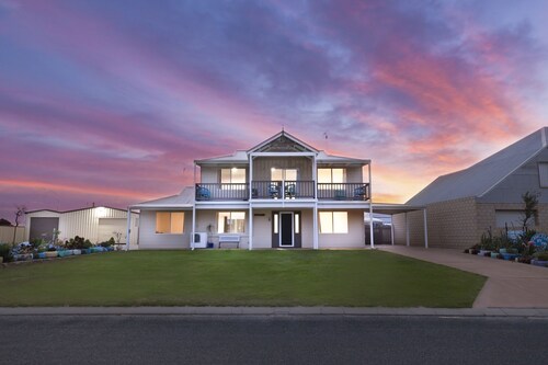 Lancelin By The Dunes - Low Mid Week Rates!