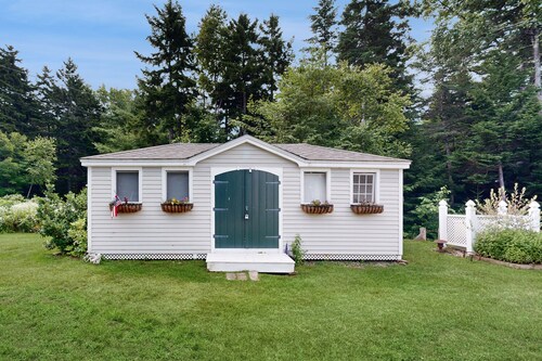 Expansive Modern Home w/ Ocean View, Gorgeous Garden & Dog-friendly