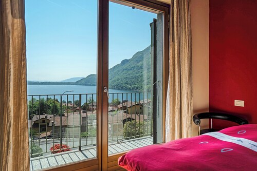 Haustierfreundliches Ferienhaus 'Casa Marina' mit Seeblick, Terrasse, Garten und WLAN