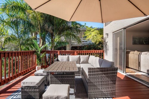 Exceptional Waterfront Condo in Downtown Naples!