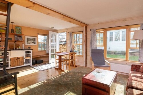 Absolutely Gorgeous Vermont Garden Cottage