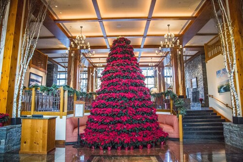 Lodge at Spruce Peak! Amazing 2 BR ! Ski In-Out!