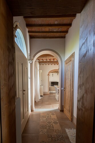 BEAUTIFUL HOUSE BETWEEN PISA AND FLORENCE WITH PRIVATE POOL