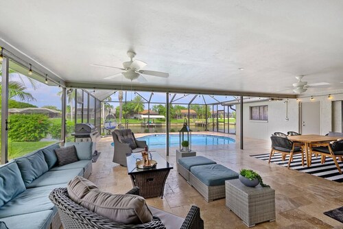 Luxury Gulf Access Waterfront Home w/Heated Pool