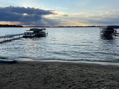 Luxury 5-Bed Lakefront, 52-ft Private Sandy Beach