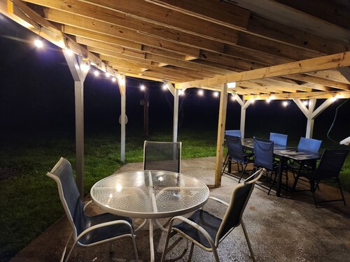 Graham’s Getaway- spacious vacation home close to Powell Valley Marina