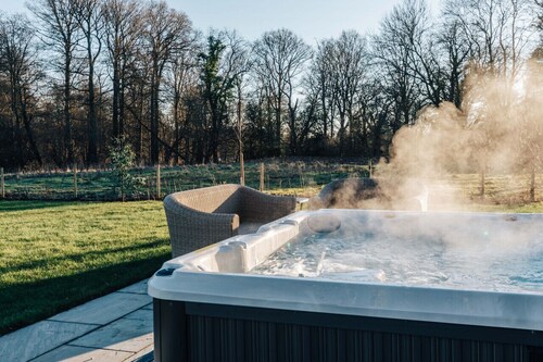 Hayward House - Hot Tub + Large Garden