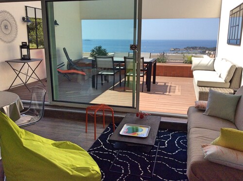 Bandol 32 Katikias, air-conditioned, 2 bdrms, terrace 180° sea view