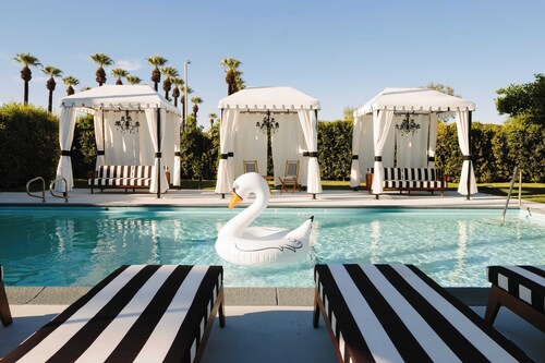 Hotel El Cid by AvantStay – Mid-Century Charm with Poolside Cabanas