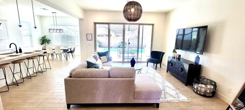 Beautiful BRAND NEW home with private pool!