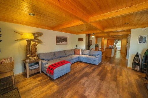 Hot Tub & Pet Friendly