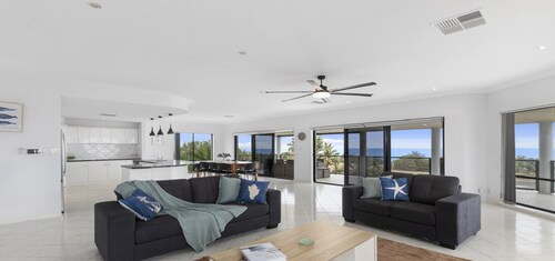 Ocean Views and Vineyards By Wine Coast Holiday Rentals