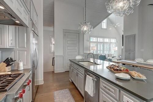 Luxe Beach Home@Cinnamon Shore Across from Resort-Style Pool+More Amenities