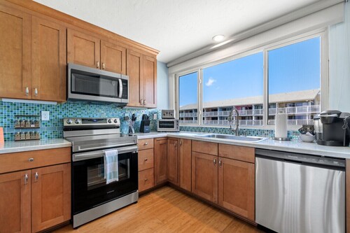 Townhouse w/ Endless Gulf views