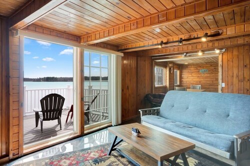 Private balcony with beach access on Fife Lake