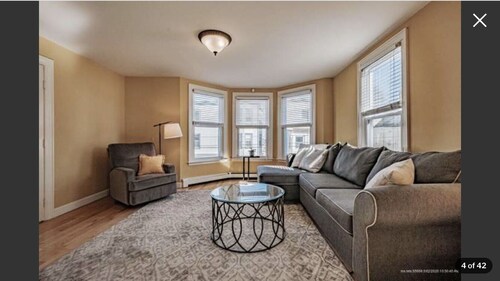 Cozy, Elegant and Bright 2 bed in the East End