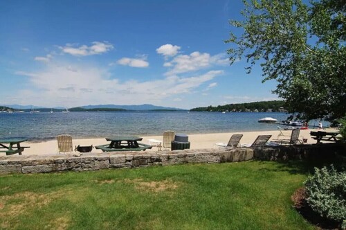 Walk to Concerts | Beach | Pool | Ski