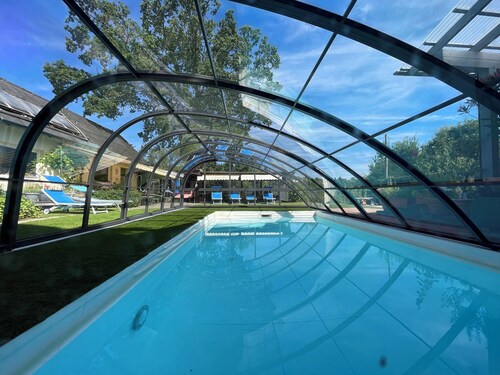 Pino24 Comfort Ferienwohnung 127 m² mit Pool, zentral, für bis zu 12 Personen