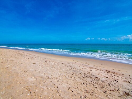 Updated Private 3/2 Beach Getaway w/ Heated Pool