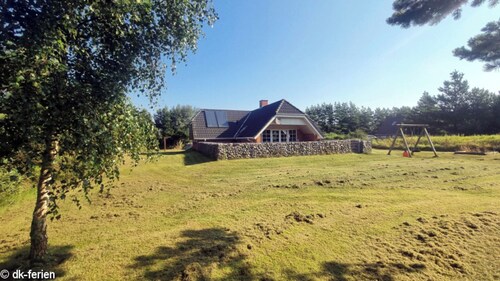 Cozy vacation home for 8 people, 4 bedrooms, 2 bathrooms