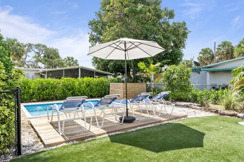 Indian River Drive Cottage - Heated Pool & Close to Beaches!