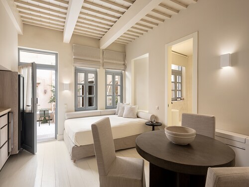 Azade Chania