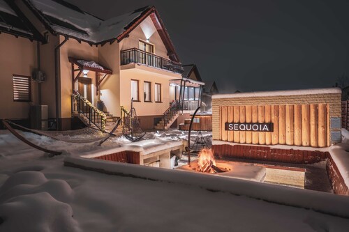 Roots Villa | Sequoia