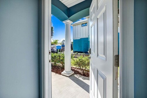 Casa Azul 3BR/2.5BA 1-Mile to DTN 3-Miles to BCH