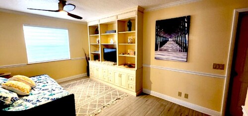 3 bedroom 2 bath home walking distance to beach!