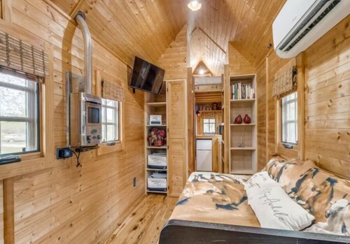 Redbud Falls Ranch Vacation Home, Horseback Riding