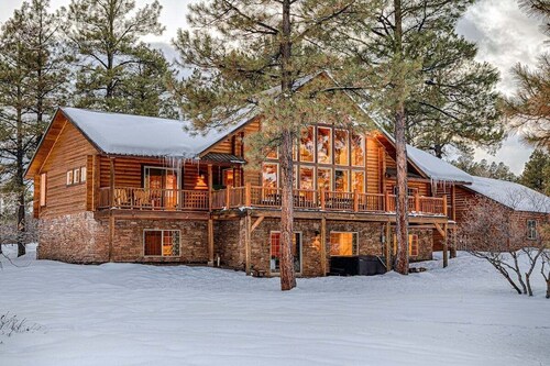 Large Luxury Home | Hot Tub, Great Views, Game Room