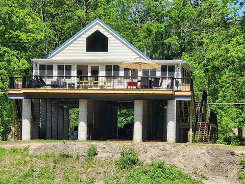Modern Cottage on the Susquehanna River