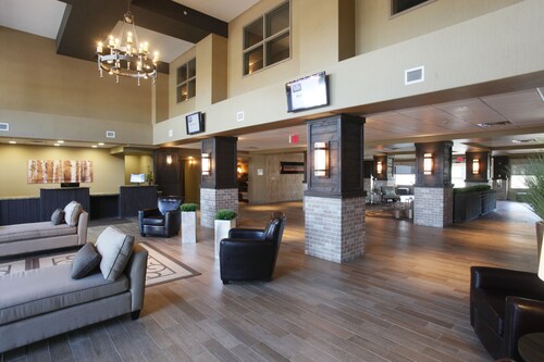 Pomeroy Inn & Suites at Olds