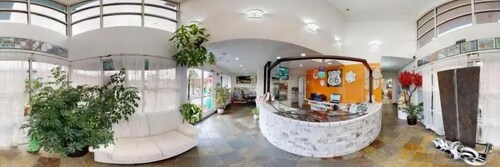 Sandia Peak Inn Old Town ABQ, a Howard Johnson by Wyndham
