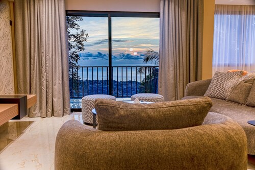 The Country Lodge Hotel