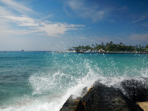 Holiday Inn Express Hotel & Suites Kailua-Kona, an IHG Hotel