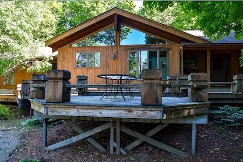 Luxury Cabin with Indoor Heated SaltWater Pool!